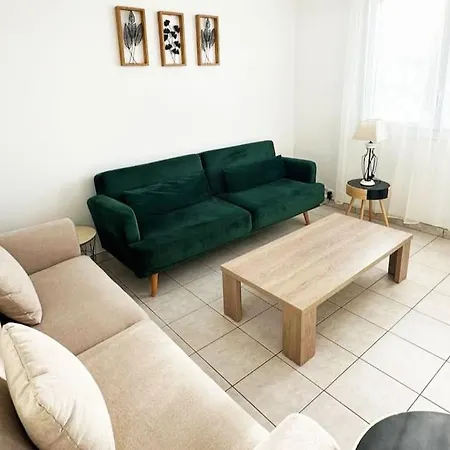 Jolie Maison De Vacances A 佩里尼