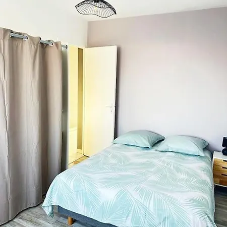 Jolie Maison De Vacances A 佩里尼