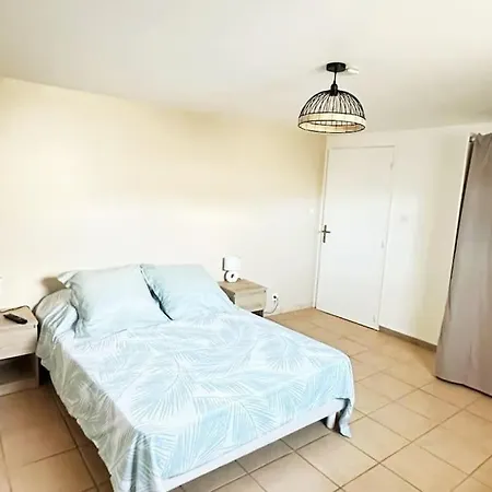度假居 Jolie Maison De Vacances A 佩里尼